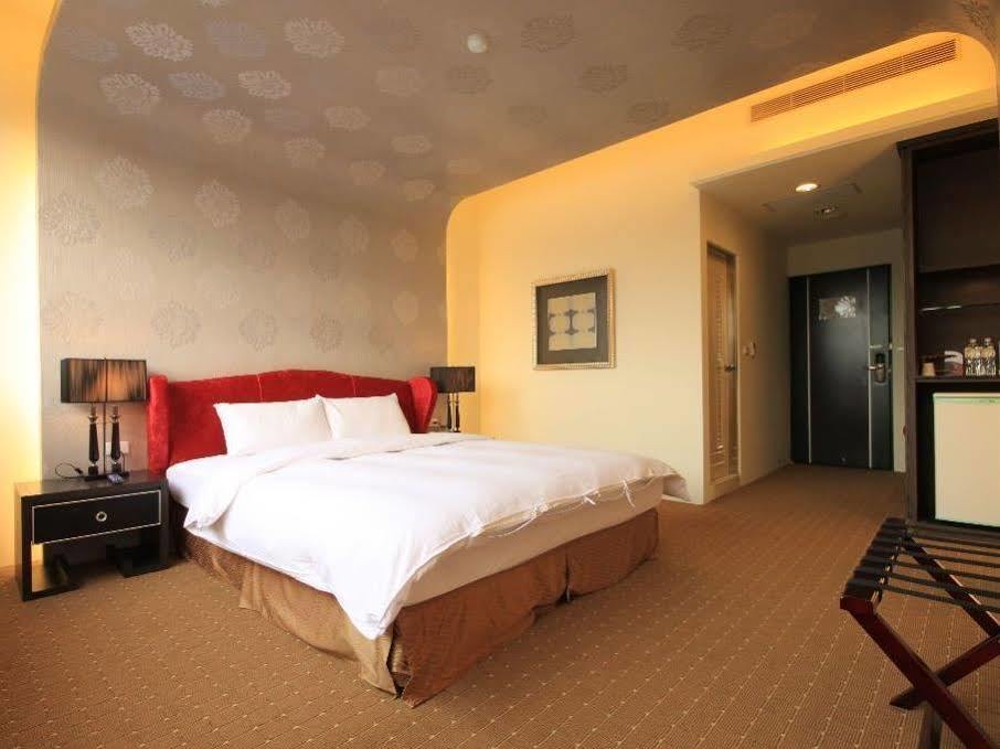 Mountain Fish Water Hotel Jiji Exterior photo